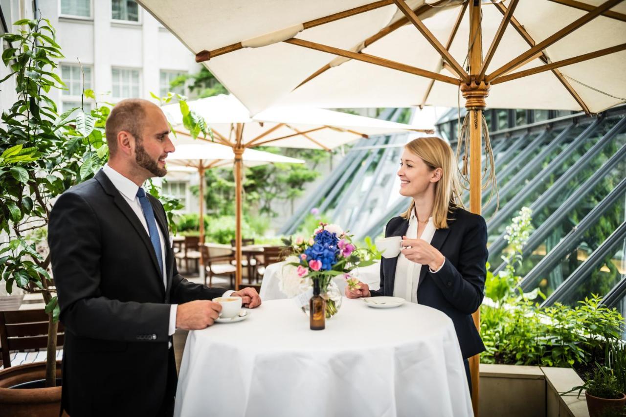Conrad Hamburg Hotel Екстериор снимка The Café