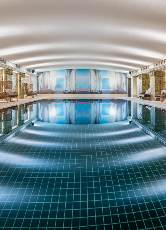 Conrad Hamburg Hotel Екстериор снимка The pool at the Mandarin Oriental, Munich