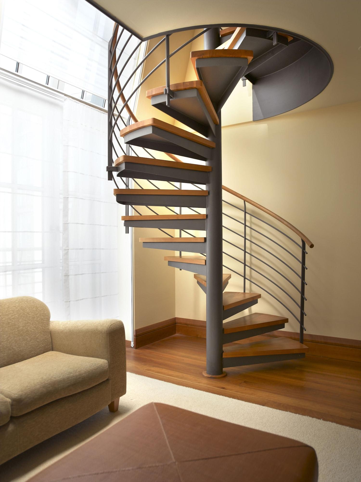 Conrad Hamburg Hotel Екстериор снимка Spiral staircase