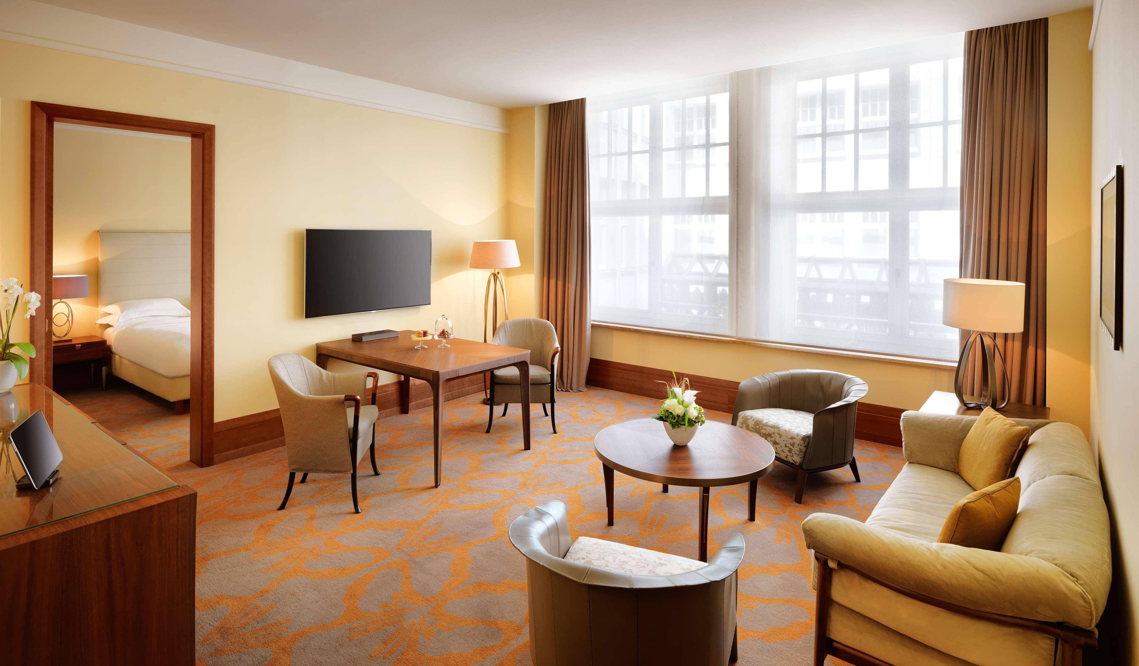 Conrad Hamburg Hotel Екстериор снимка Suite at the InterContinental London Park Lane