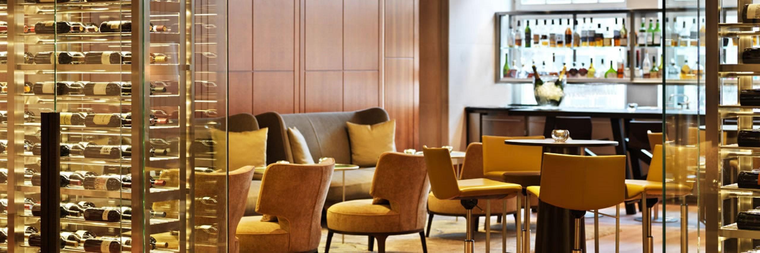 Conrad Hamburg Hotel Екстериор снимка The lounge at the airport