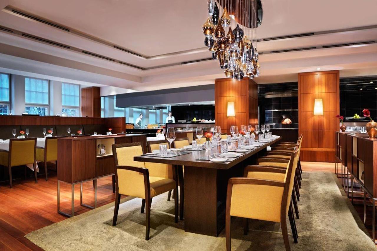 Conrad Hamburg Hotel Екстериор снимка The restaurant